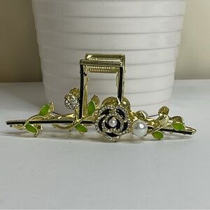 Floral Hair Clip with Pearl and Gold Accents